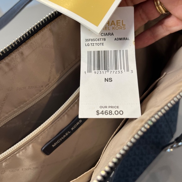 Michael Kors purse Model Ciara Admiral with silver zip NWT - Picture 7 of 8